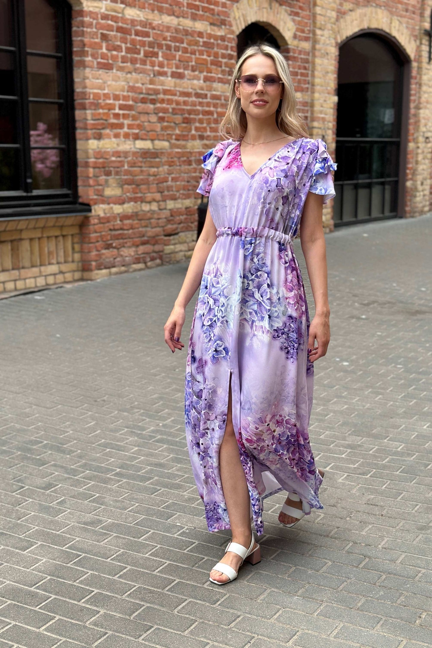 Violeta sieviešu garā vizkozes kleita ar škēlumu