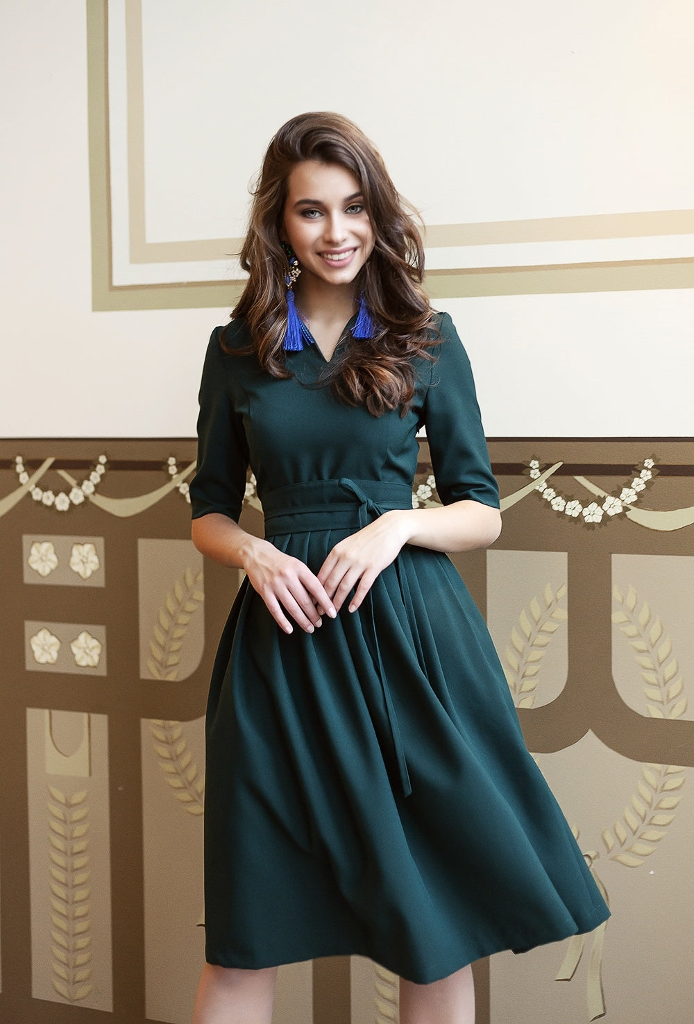 Dark green dress with short sleeves