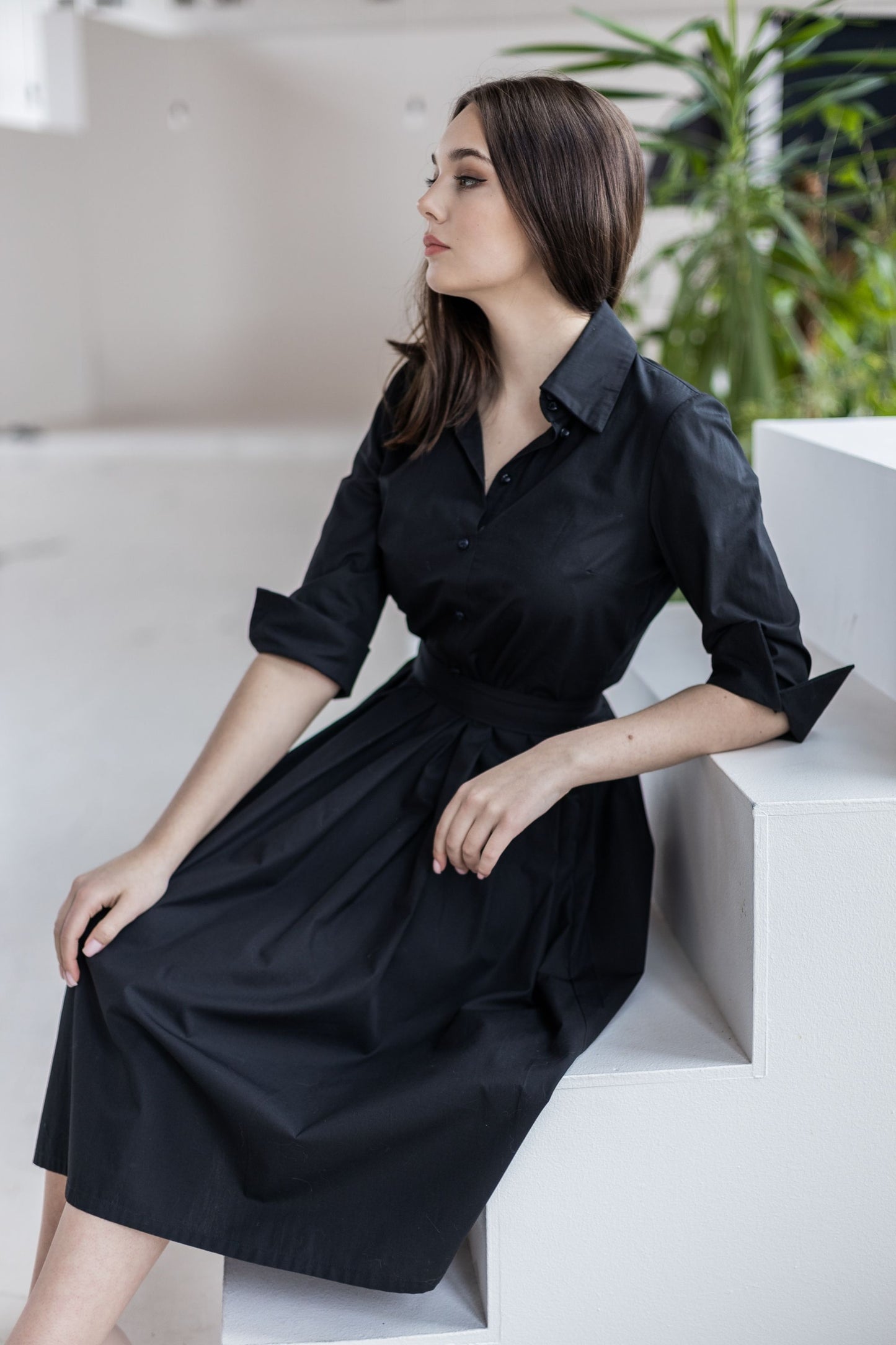 Melna, klasiska organiskās kokvilnas kleita