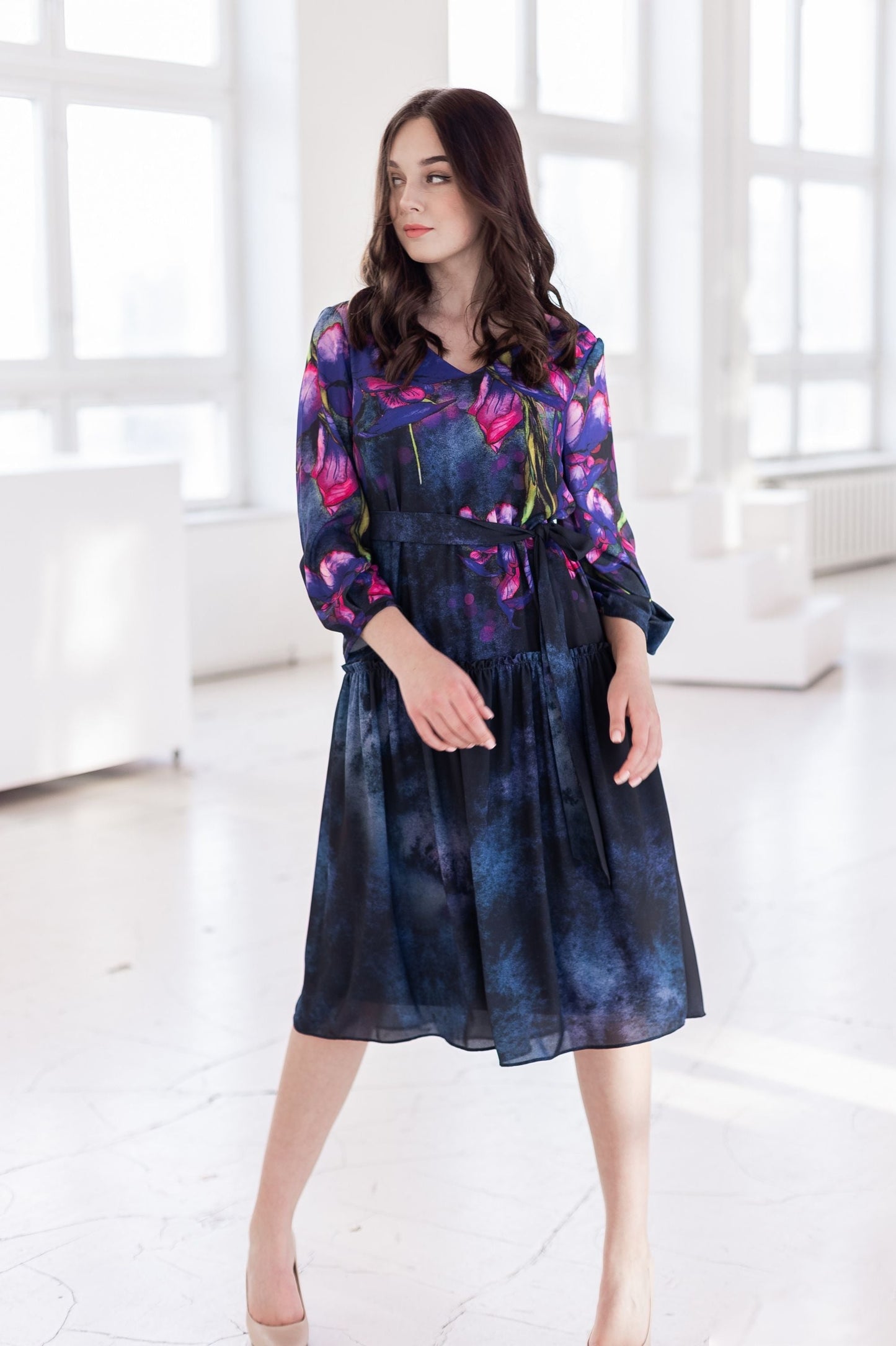 Chiffon dress in gray-purple tones with painted irises