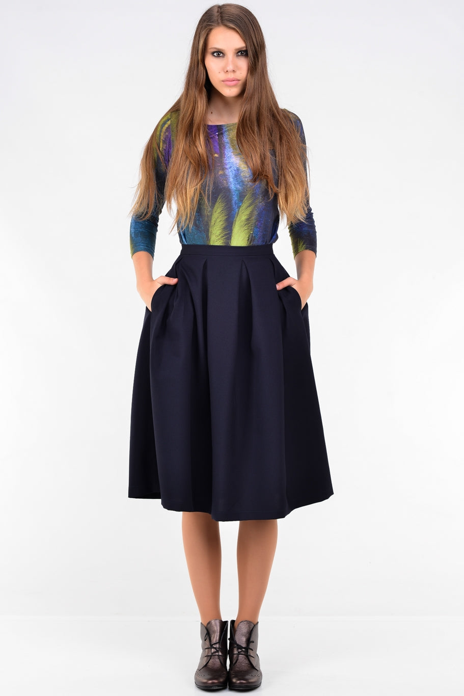Blue navy knee length skirts with pleats and pockets – GUNTINA