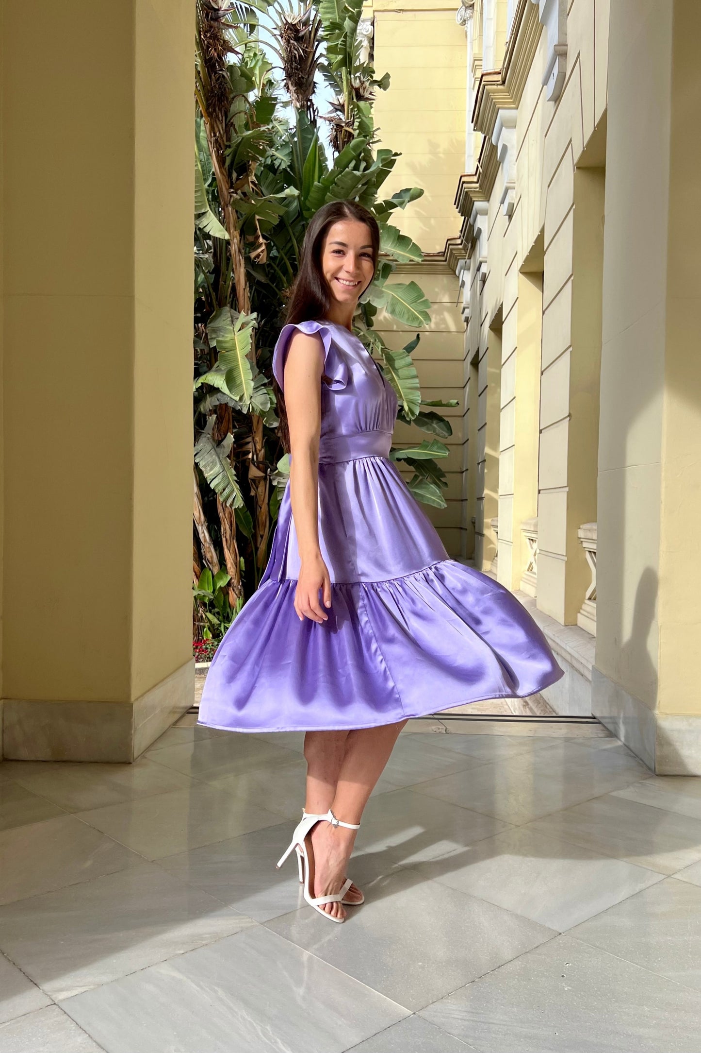 Festive, elegant half-length satin dress in light purple