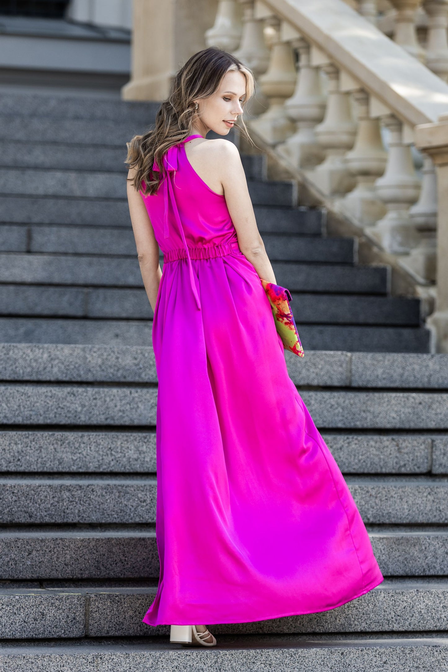 Bright long dress without sleeves