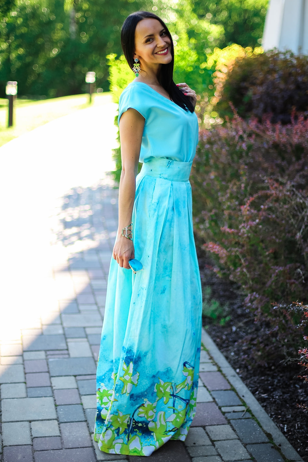 Long cotton skirt in turquoise color with printed narcise print