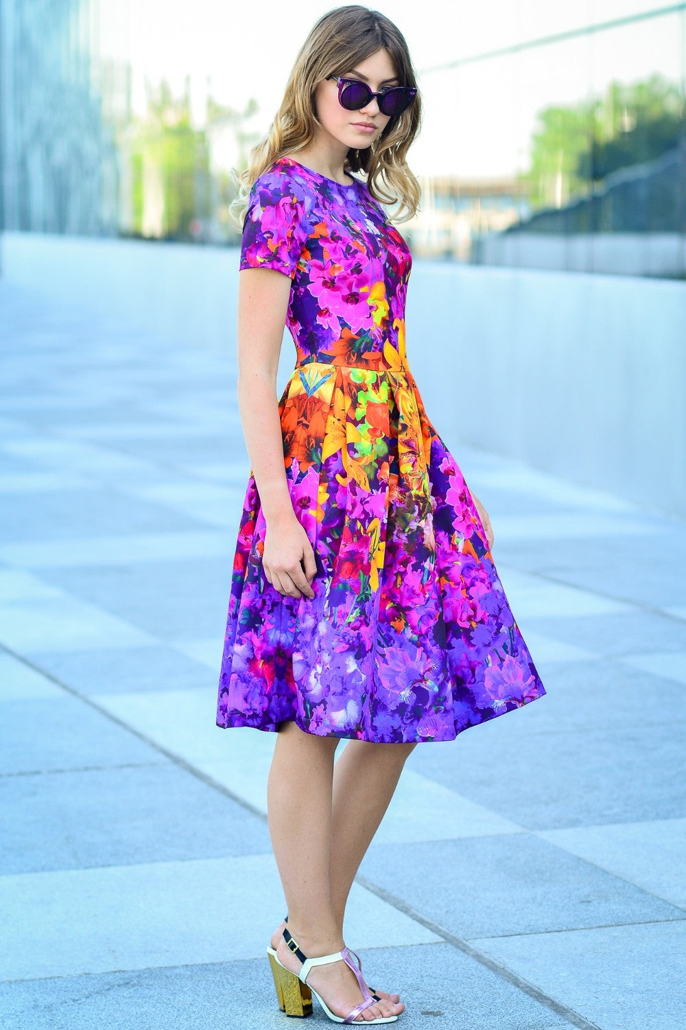 Dress with yellow-purple flower print