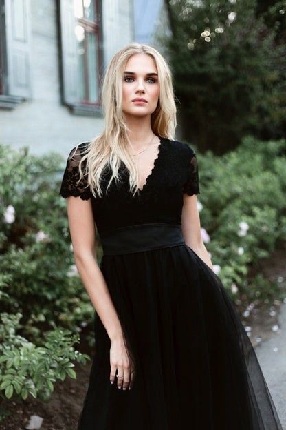 Black lace dress with short sleeves