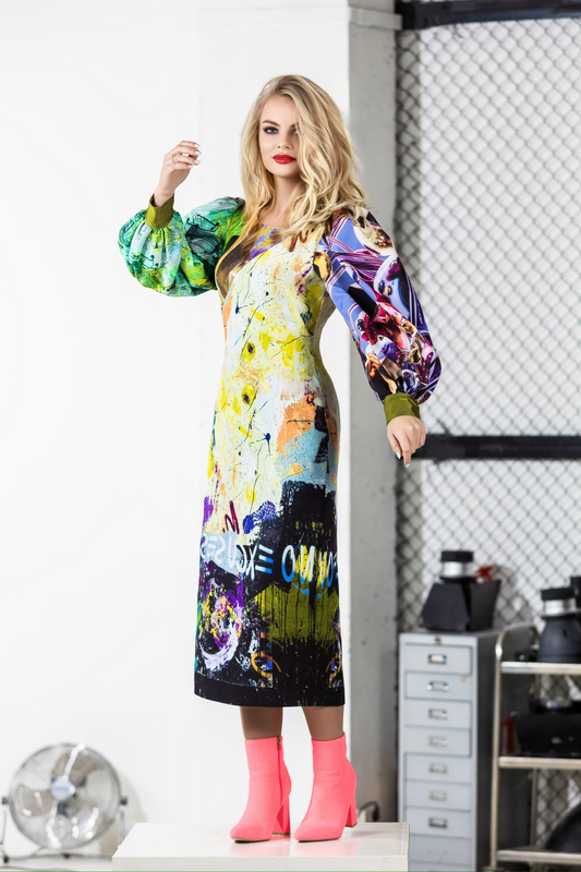 Long dress with bright green print