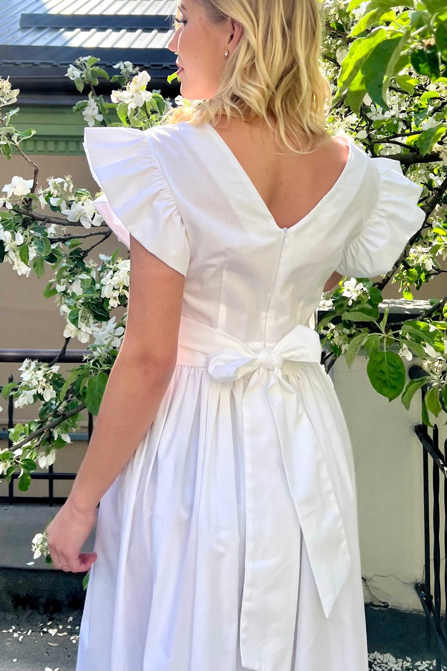 Romantiska baltā vasaras kokvilnas kleita