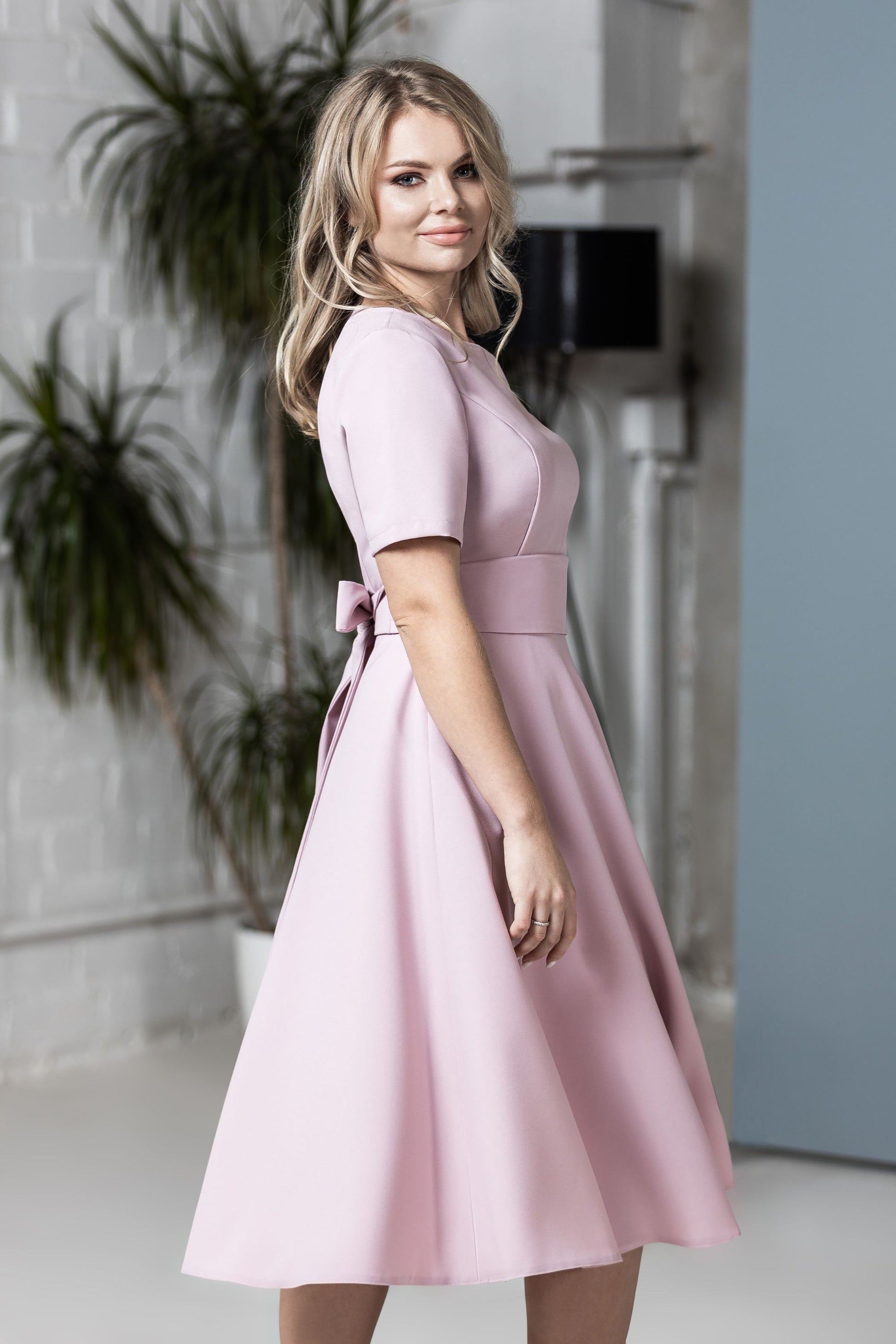 Light pink classic dress with circle skirt – GUNTINA
