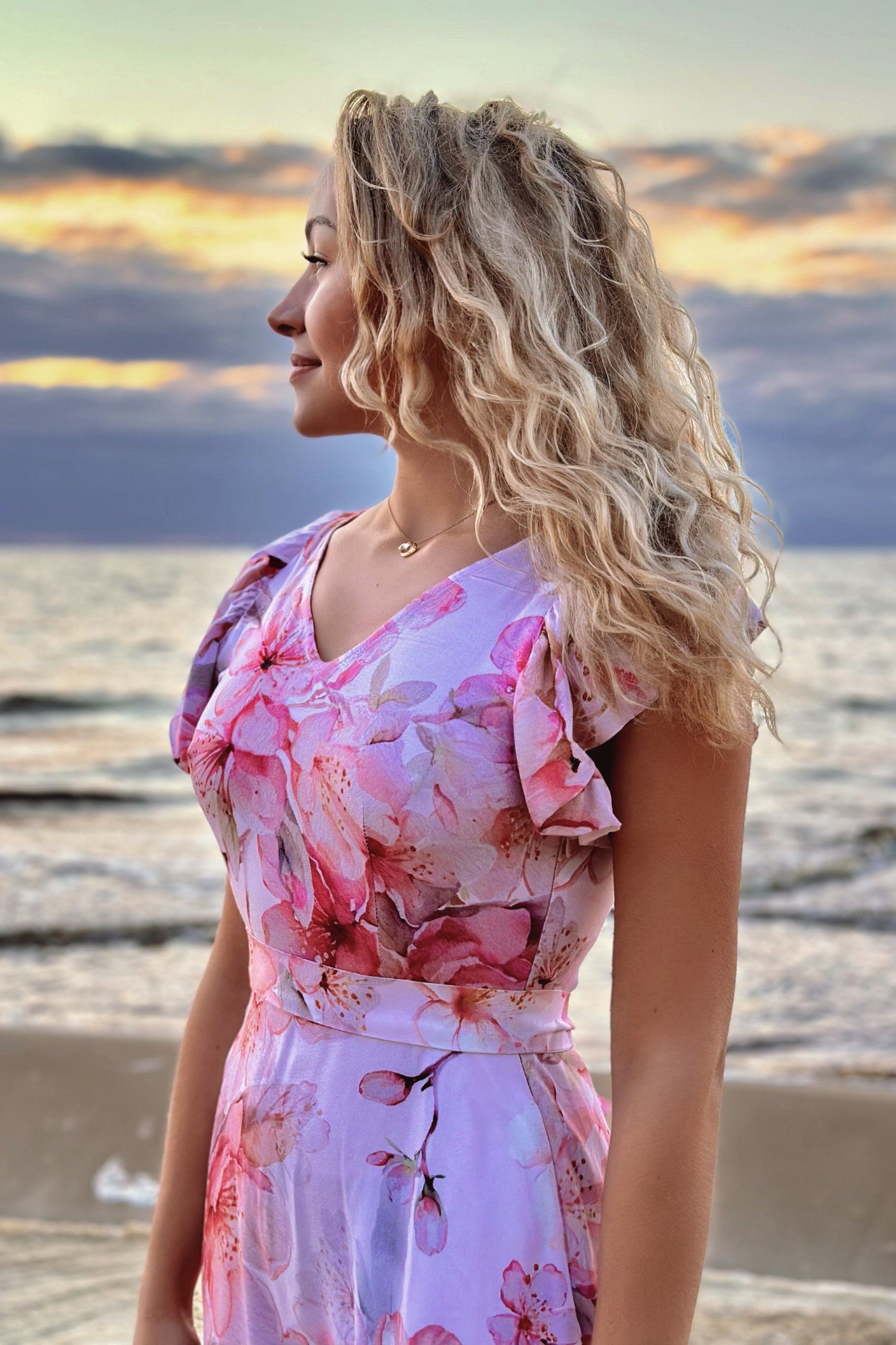 Romantic women's dress with flowers | Guntina GUNTINA Romantic women's dress with flowers | Guntina GUNTINA