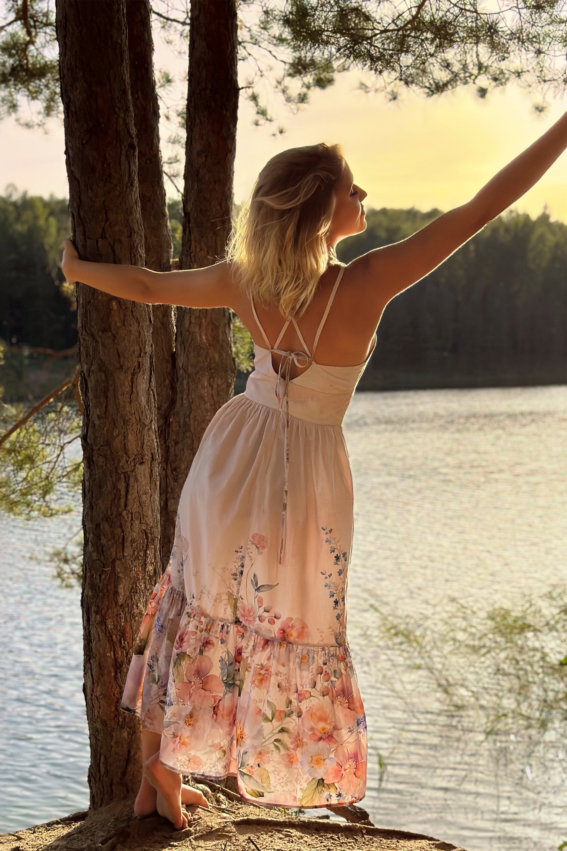 Elegant Cotton Dress with Tie-Back Straps GUNTINA Elegant Cotton Dress with Tie-Back Straps GUNTINA