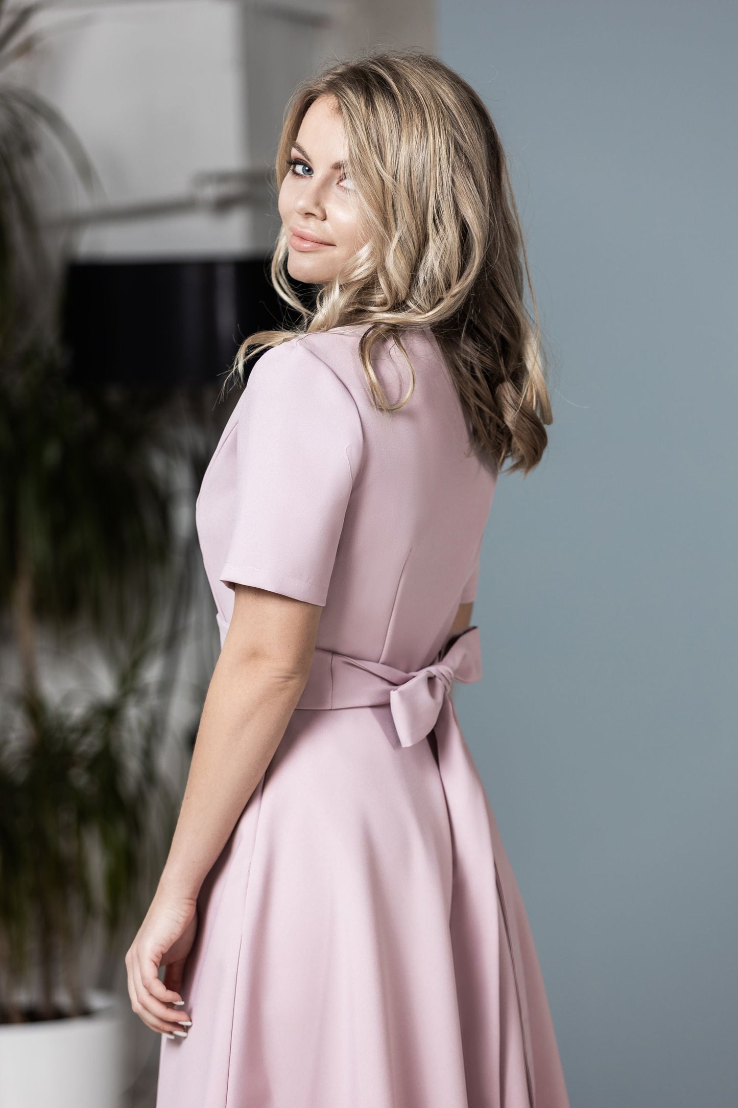 Light pink classic dress with circle skirt