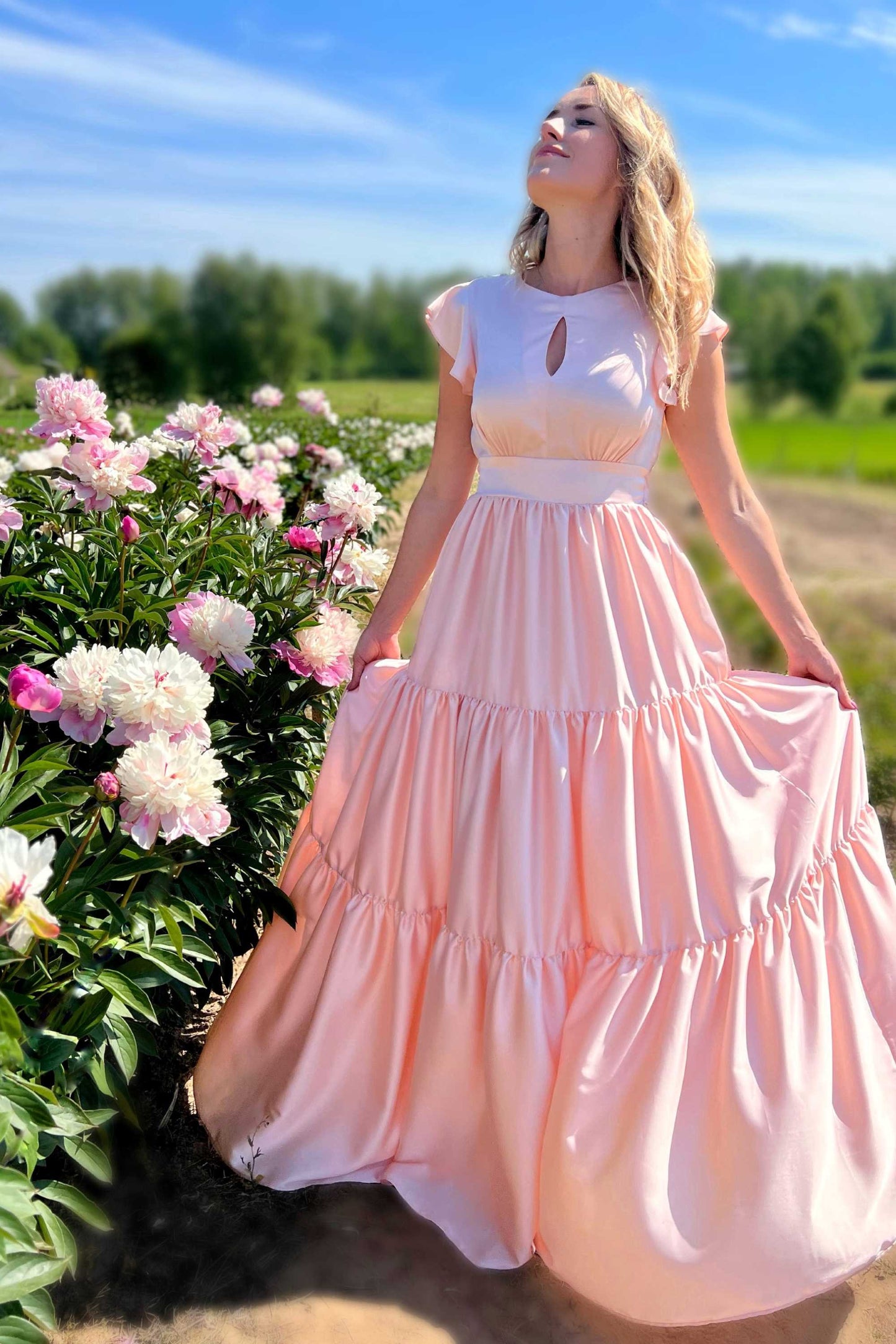 Peoniju rozā eleganta Satīna Garā kleita