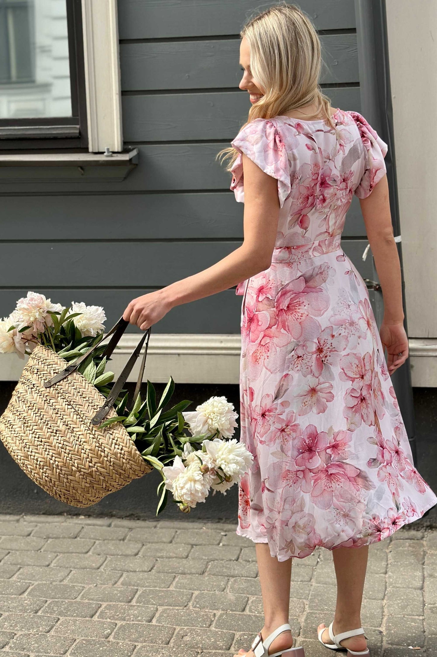 Romantic women's dress with flowers
