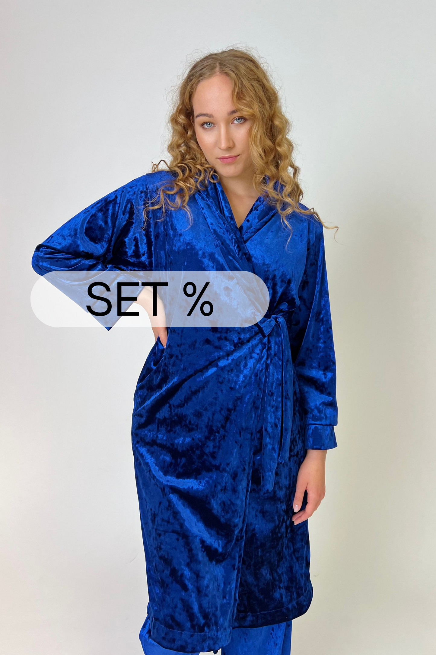 Set: Robe and Trousers
