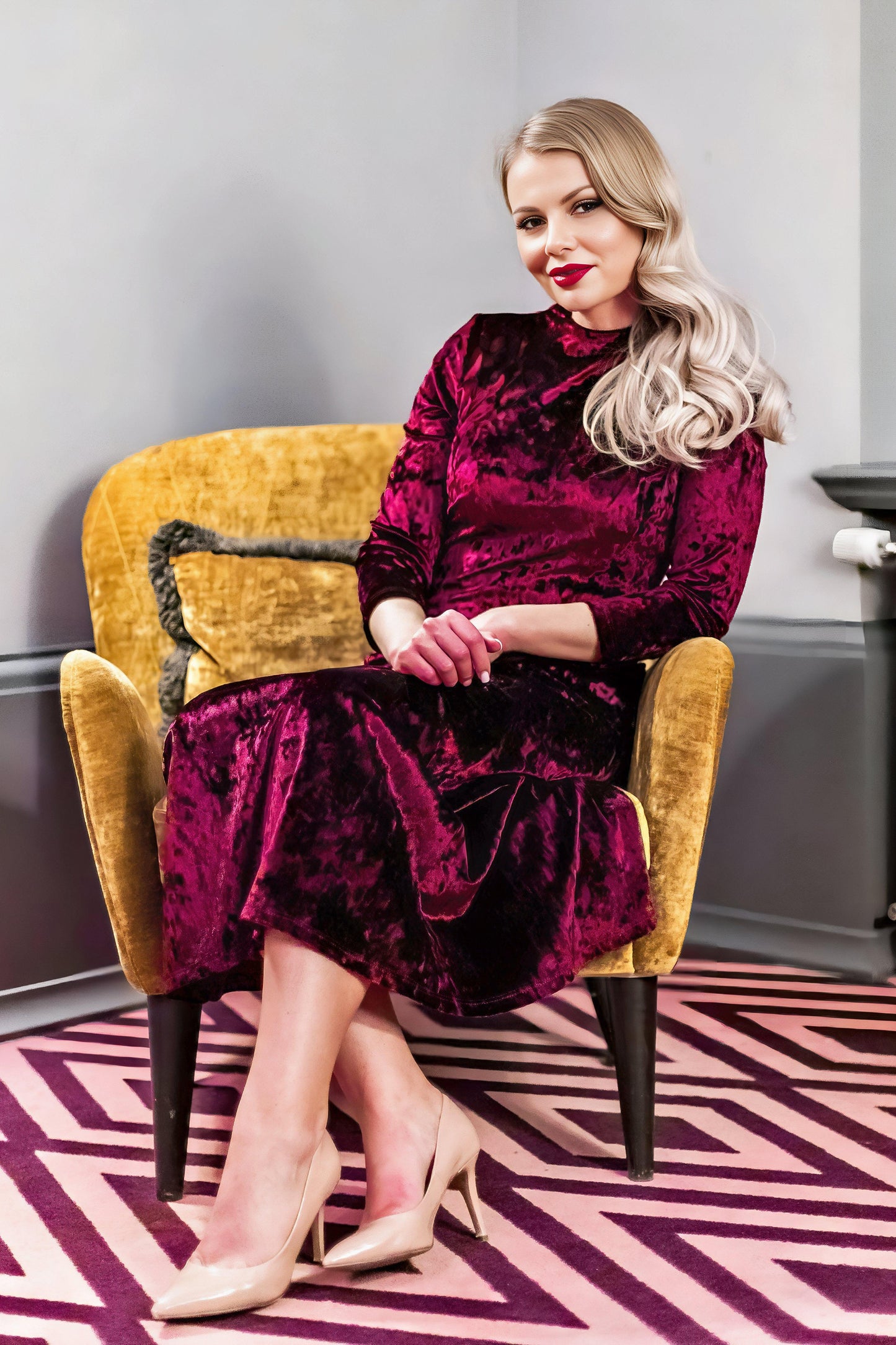 Burgundy Velvet Midi Dress with Long Sleeves – Soft Stretch Bordeaux Dress for Women