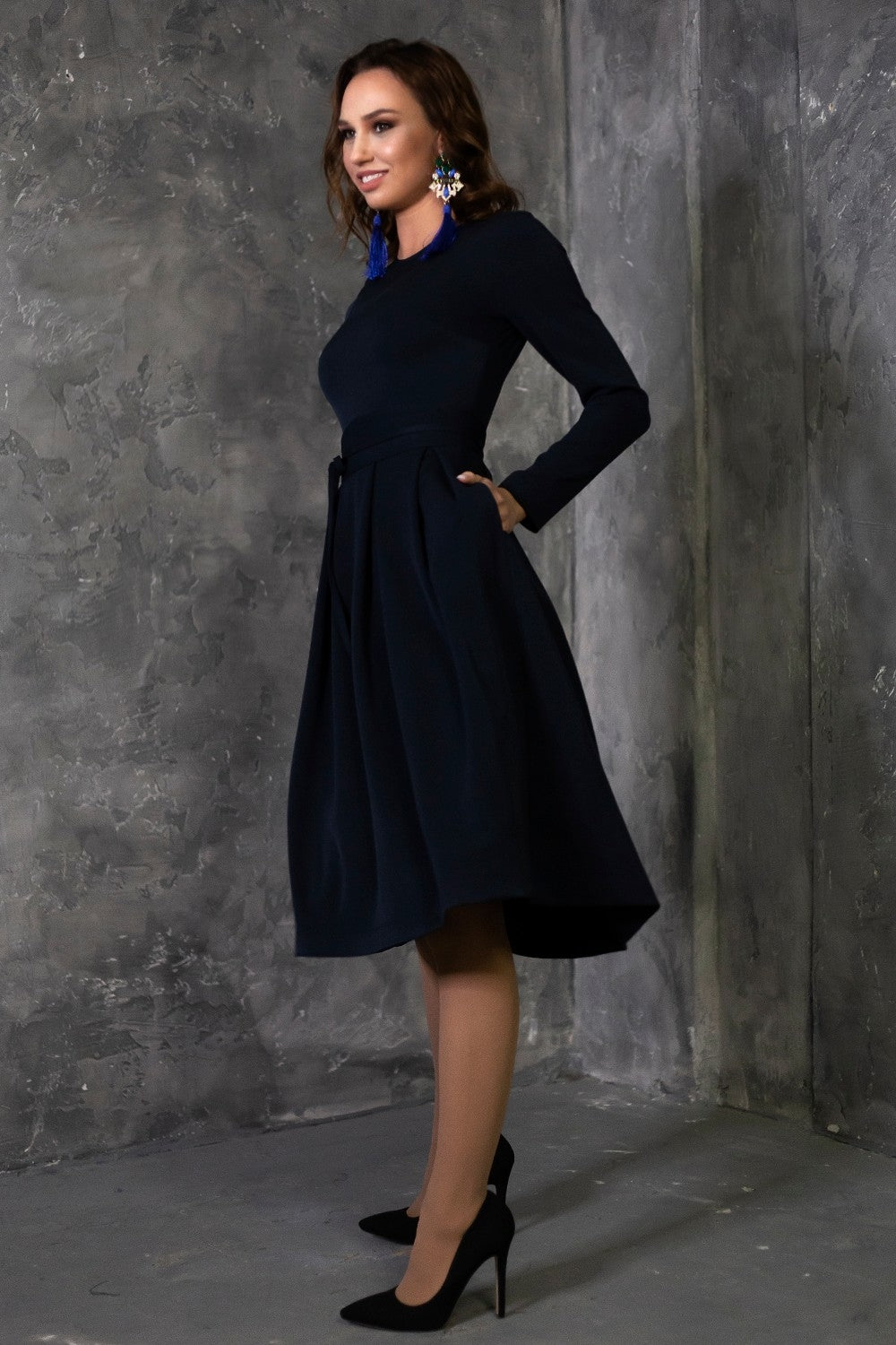 Dark blue dress with side pockets