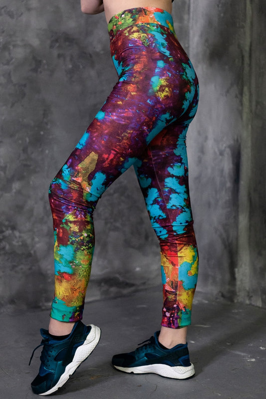 Leggings with abstract green print