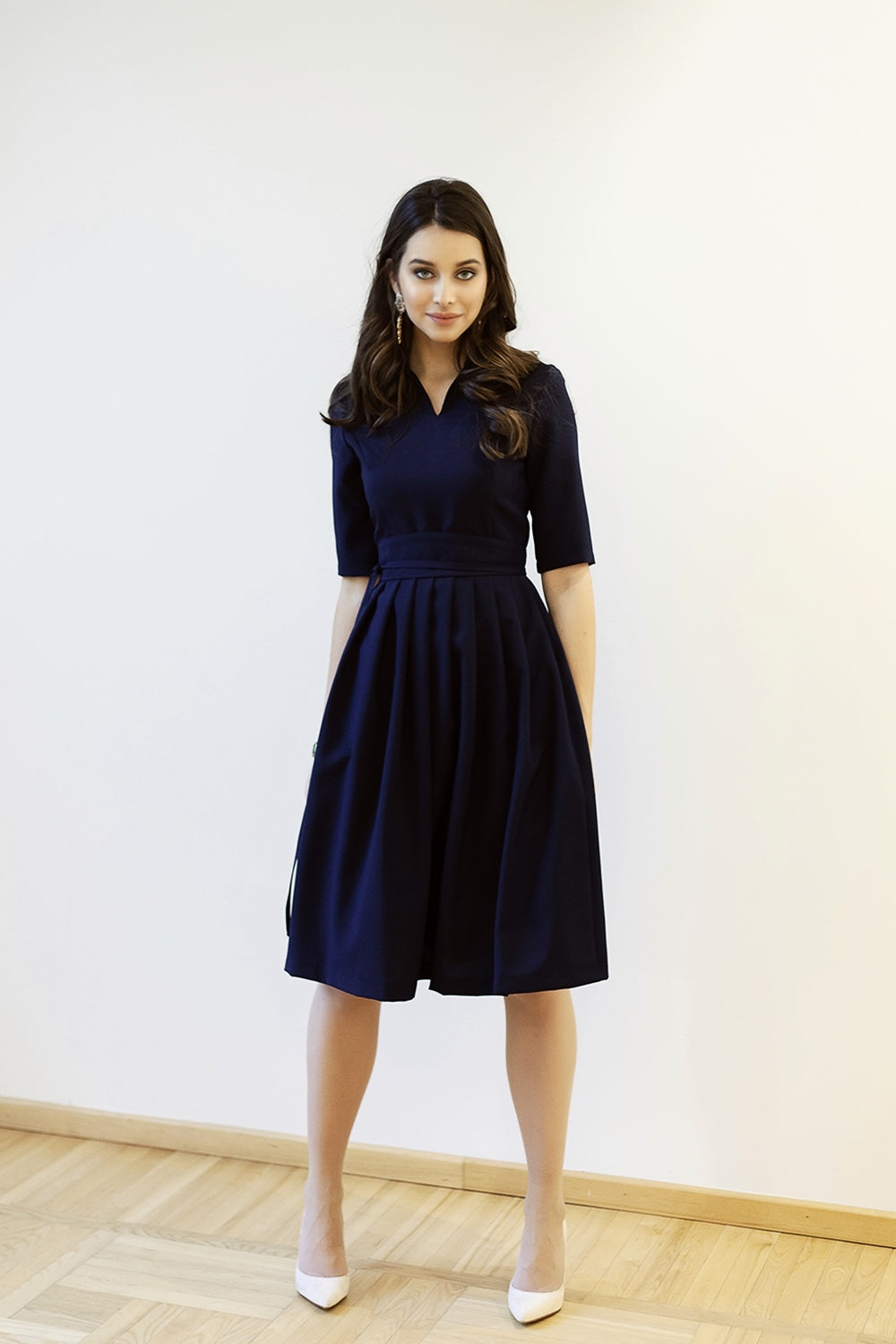 Dark blue dress with short sleeves