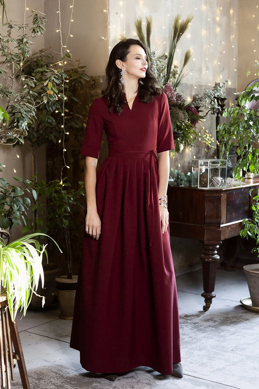 Dark red maxi dress with pleats and separated belt
