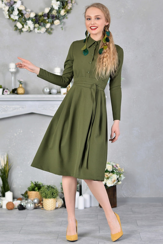 Khaki dress with collar and front buttons