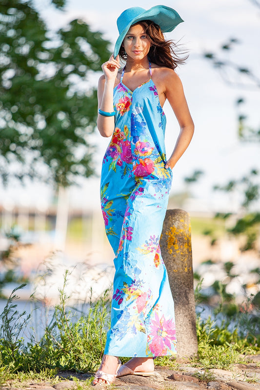 Gaiši zila kokvilnas maksi kleita ar izgriezumu mugurpusē