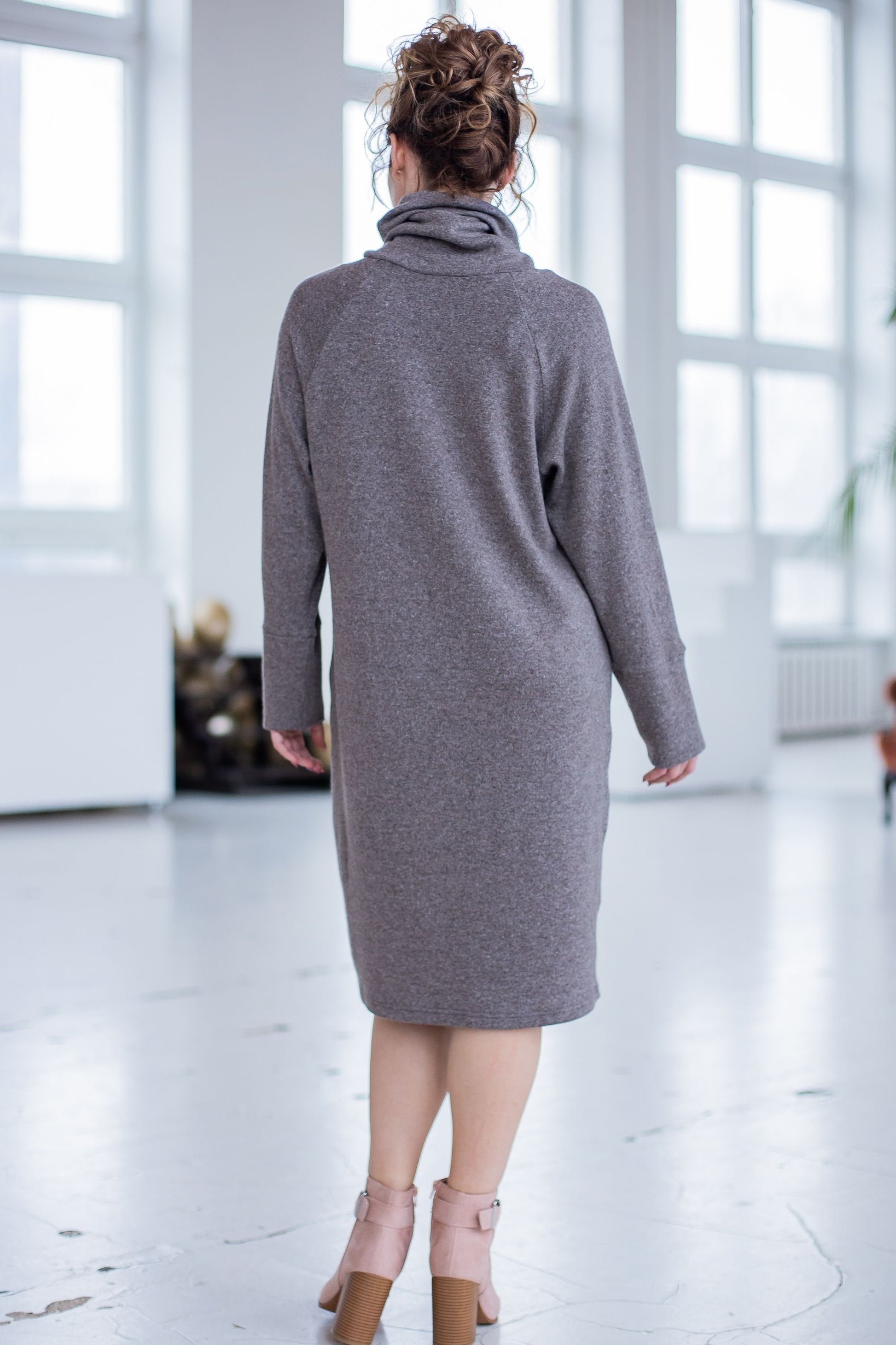 Half-length sweater dress / tunic made of cashmere wool fabric GUNTINA Half-length sweater dress / tunic made of cashmere wool fabric GUNTINA