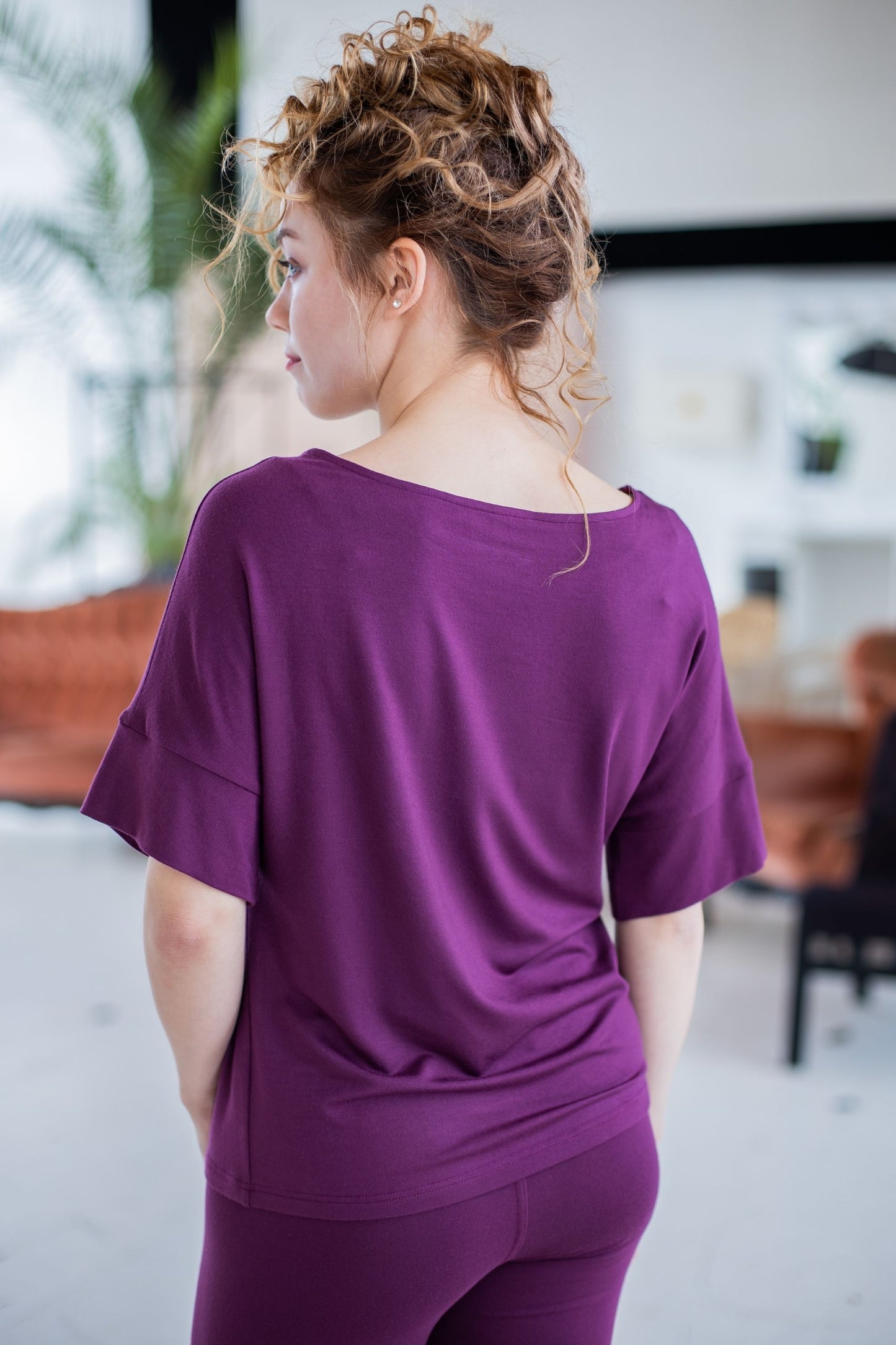 Organic fabric dark burgundy shirt