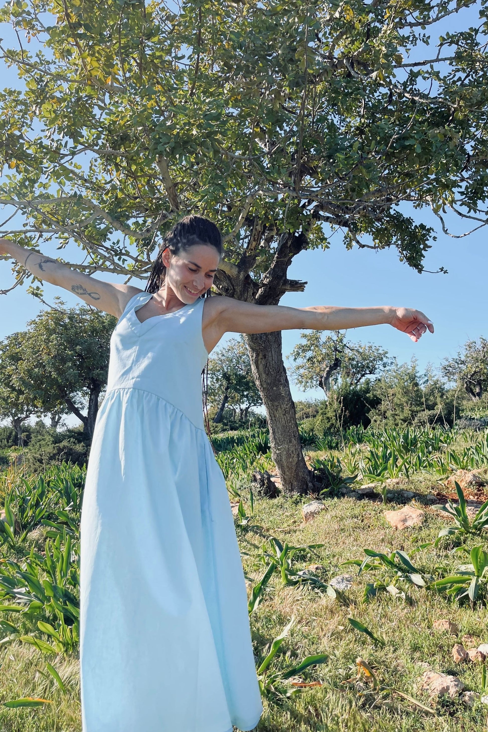 light blue cotton summer dress WULMLEO Womens Cotton Linen Spaghetti Strap Maxi Dresses Trendy Summer Backless Sleeveless Loose Flowy Vacation Dress Light Blue 2XL