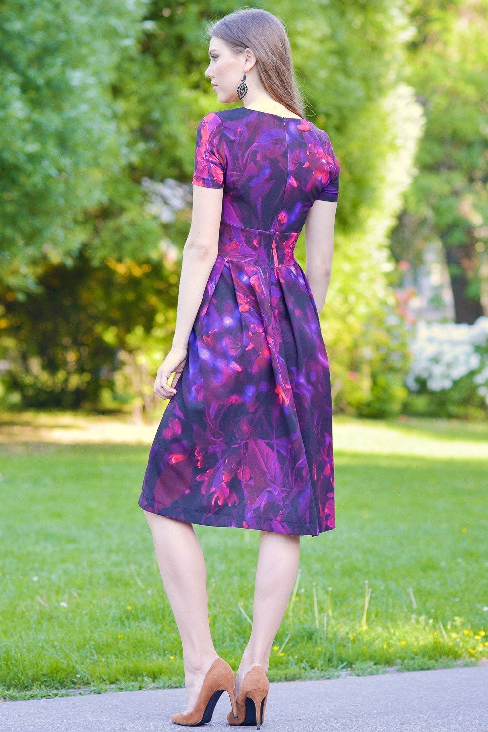 Pleated dress with night flower print