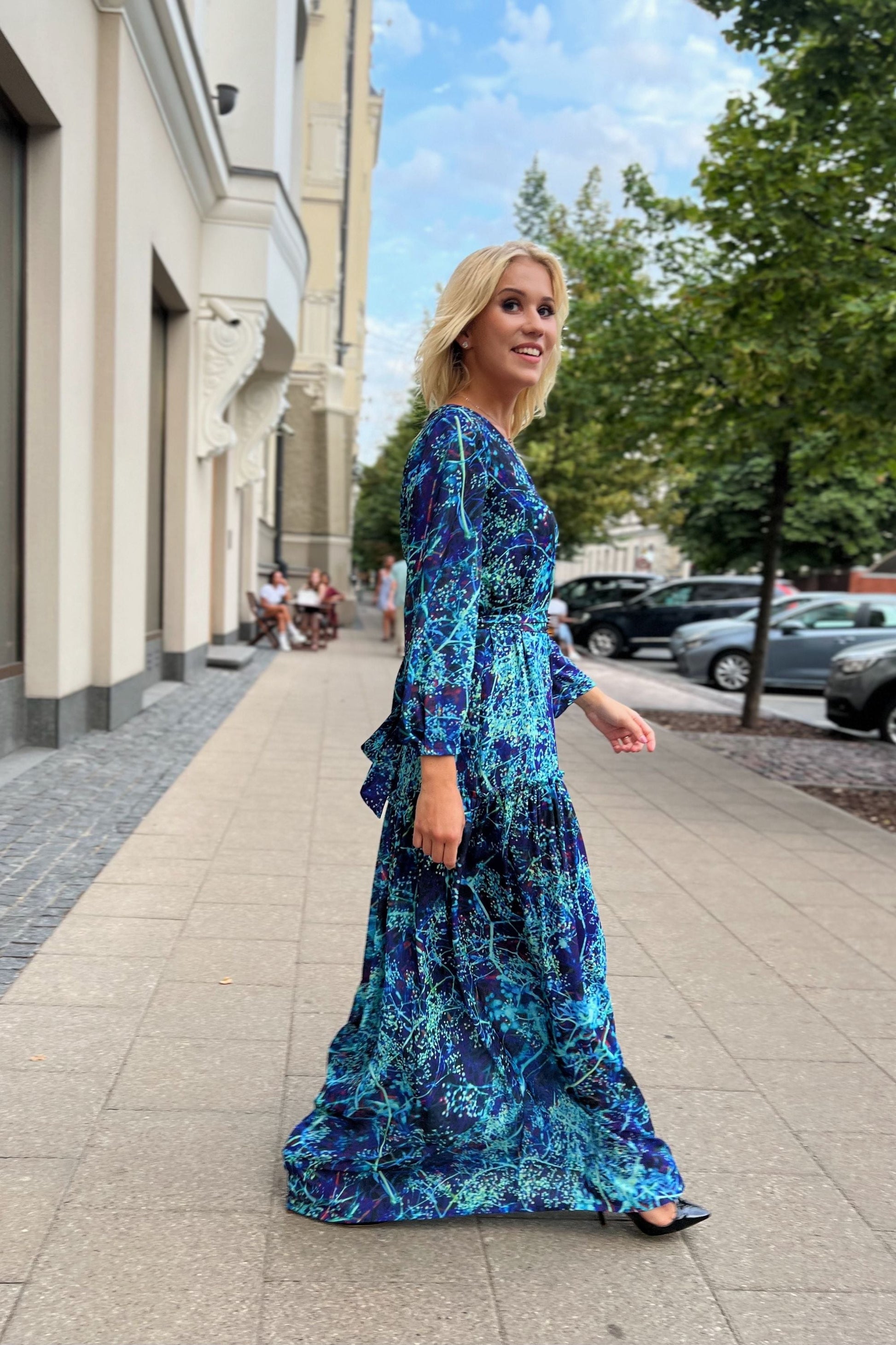Long chiffon maxi dress with turquoise floral print GUNTINA Long chiffon maxi dress with turquoise floral print GUNTINA