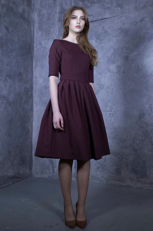 Traubenkleid mit Falten 