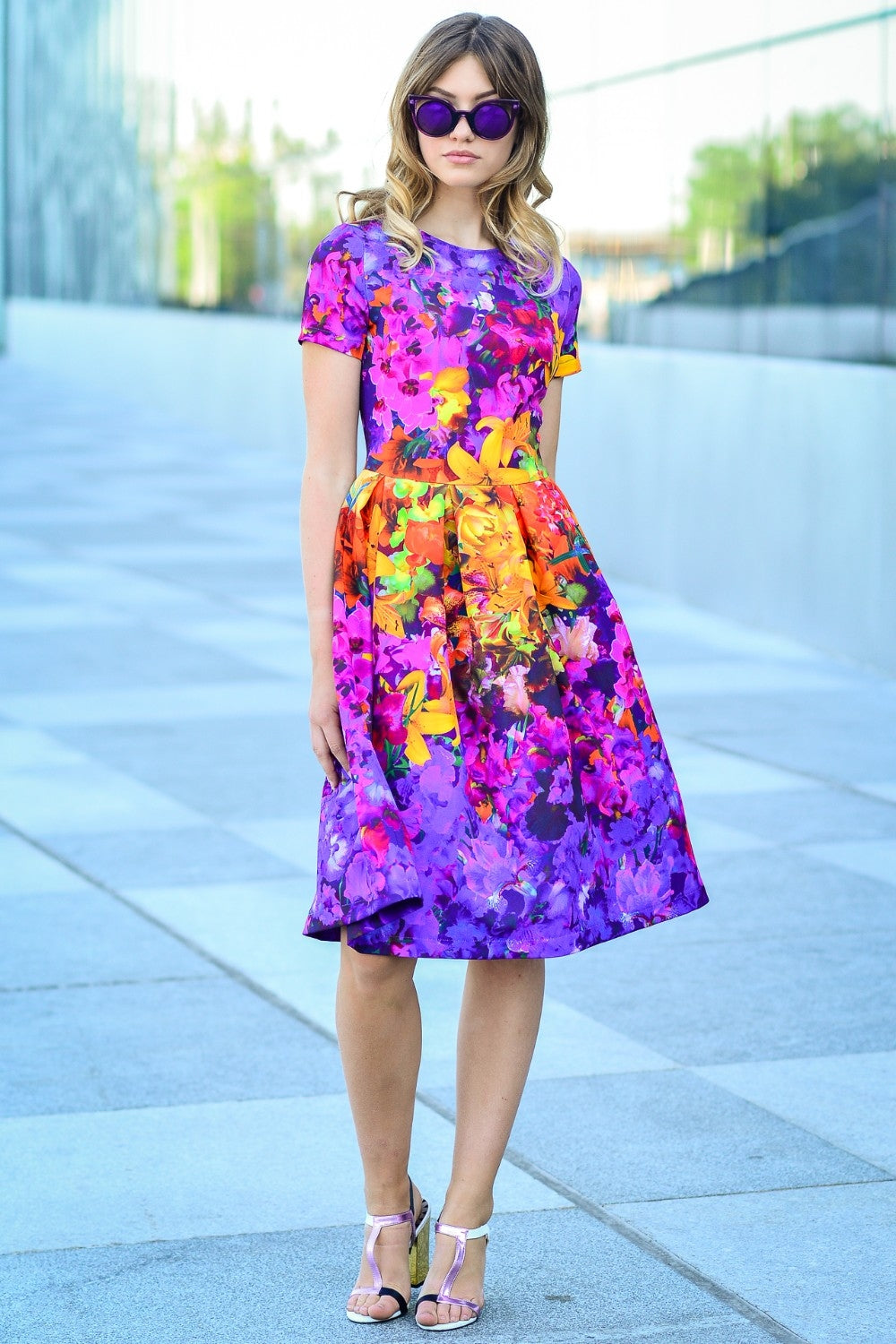 Dress with yellow-purple flower print