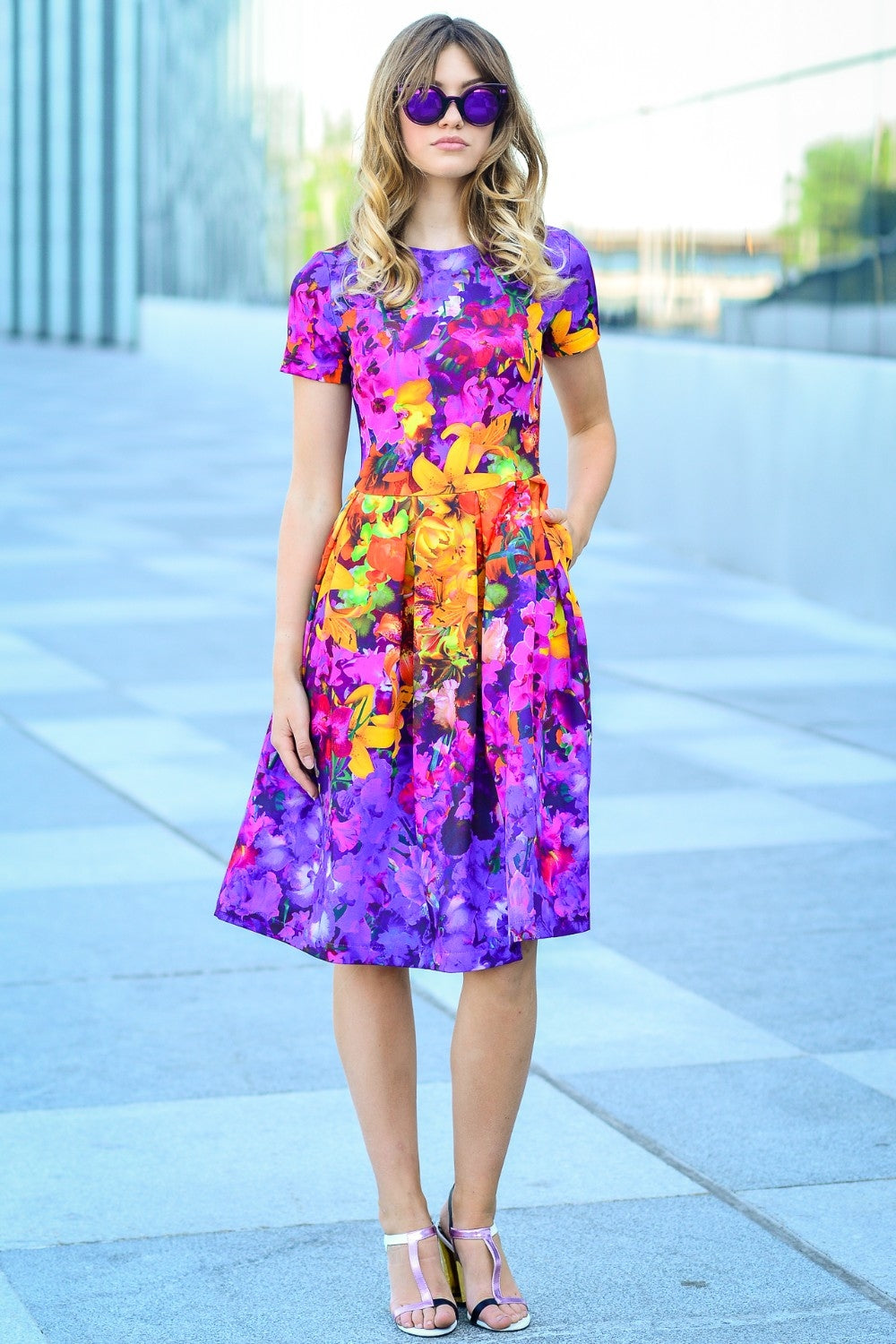 Dress with yellow-purple flower print