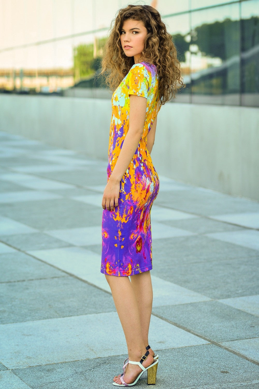 Dress with abstract yellow-purple print