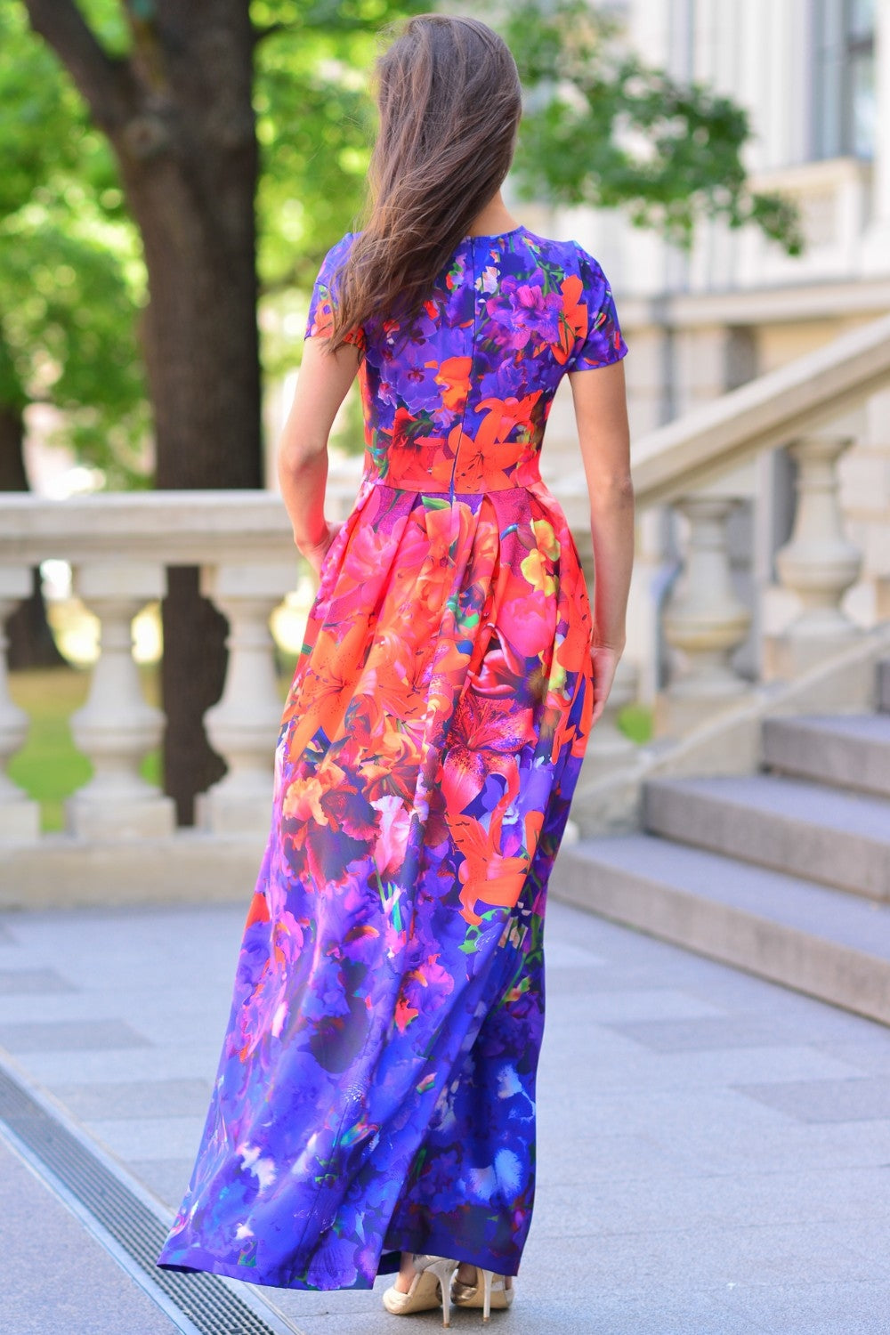 Maxi dress with red blue flower print