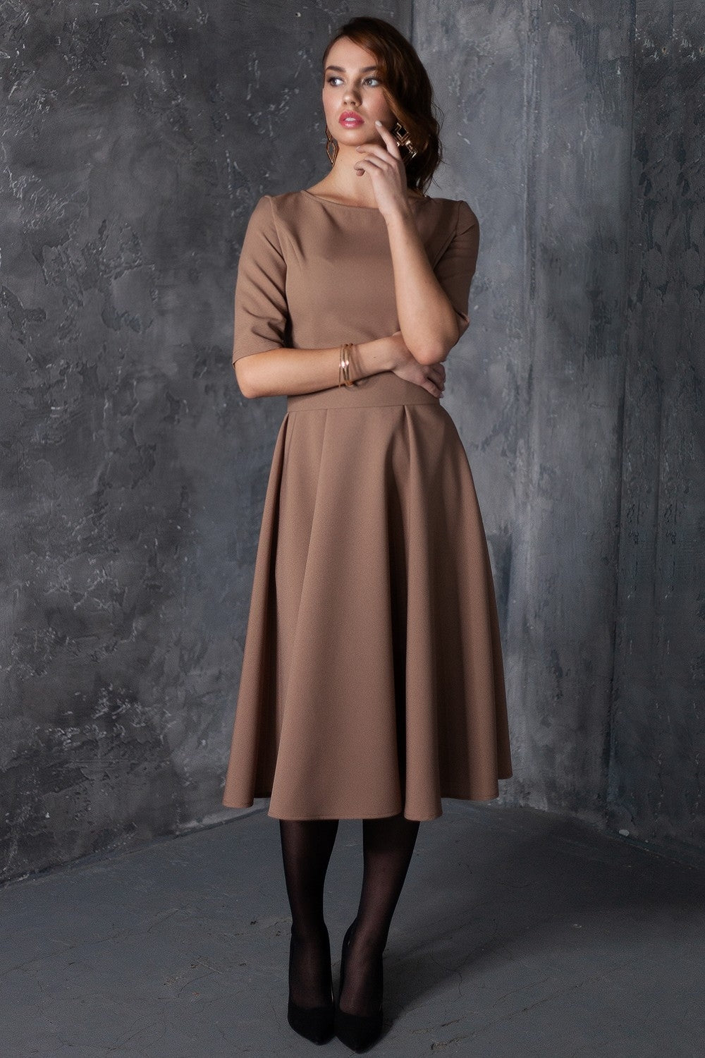 Brown dress with circle skirts